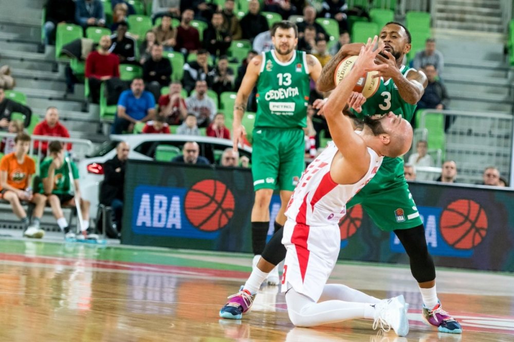 EKuHX15W4AIMtN8.jpg large.jpg