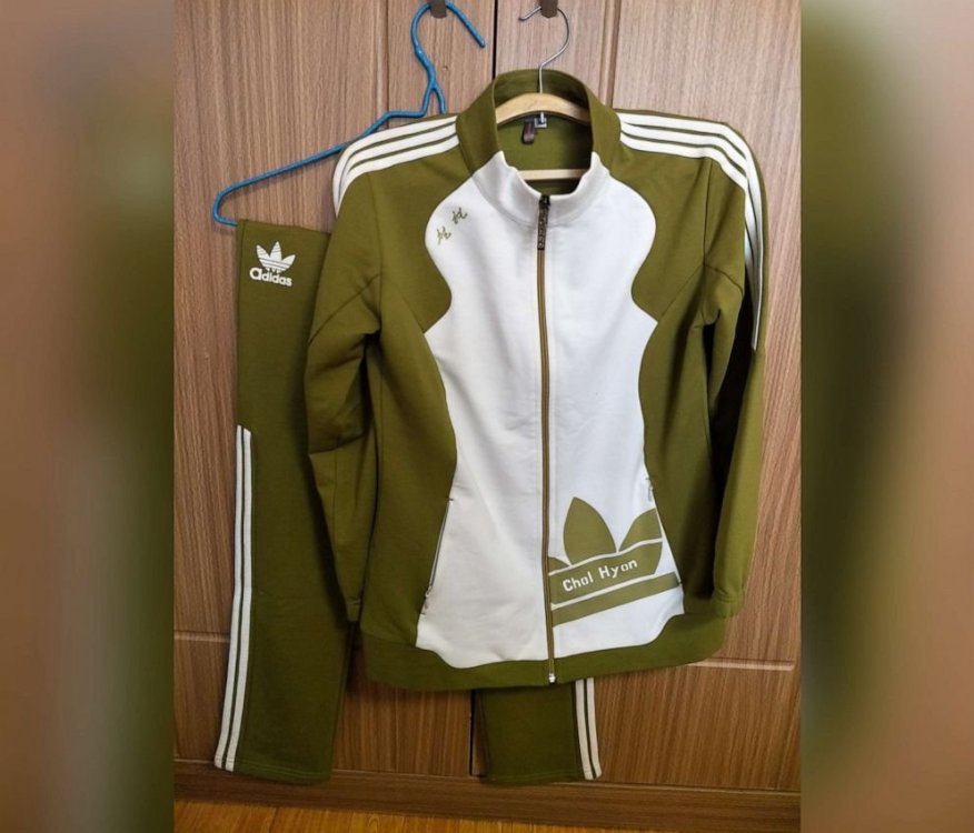 north-korea-counterfeit-adidas-ht-jc-190621_hpEmbed_7x6_992.thumb.jpg.ee8eebdd000caadd5566e0ecde9fe867.jpg