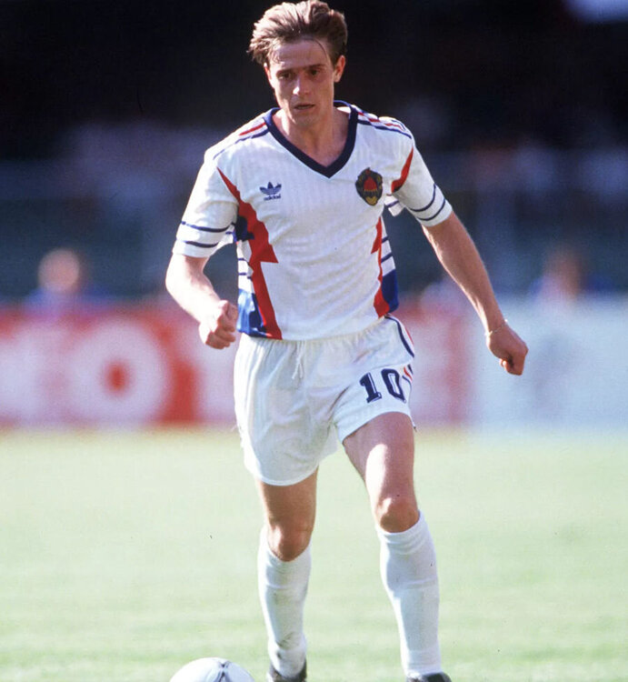 1990_R16_Stojkovic_ESP_YUG_78.thumb.jpg.0d3d74d8a5c339777ee822360fc9ee35.jpg